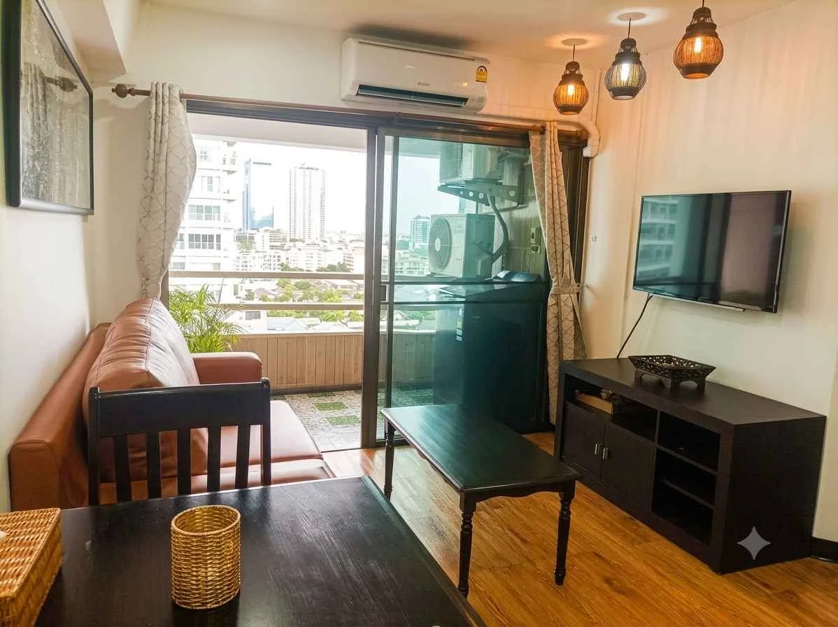 Studio condo in Thonglor Tower