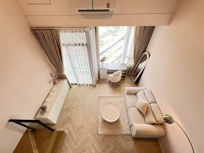 1 Bedroom condo in Landmark @MRTA Station