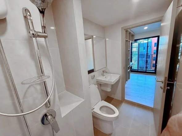 1 Bedroom condo in Origin Play Sri Udom Station