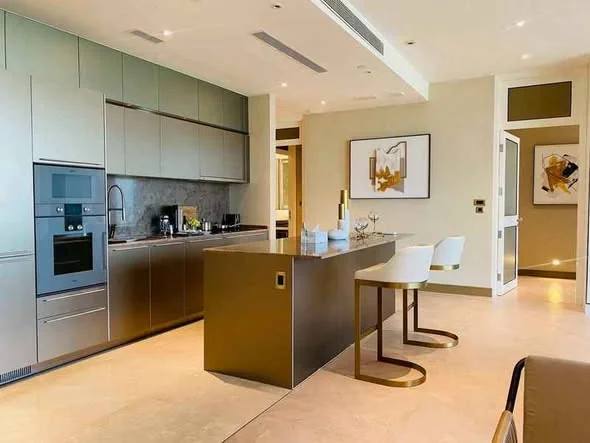 3 Bedroom condo in The Residences At Mandarin Oriental
