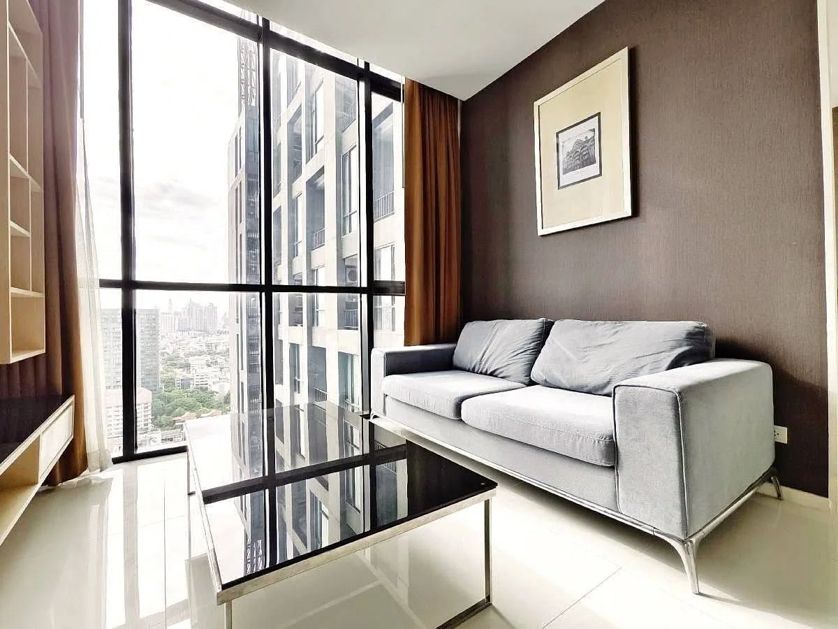 2 Bedroom condo in UP Ekamai