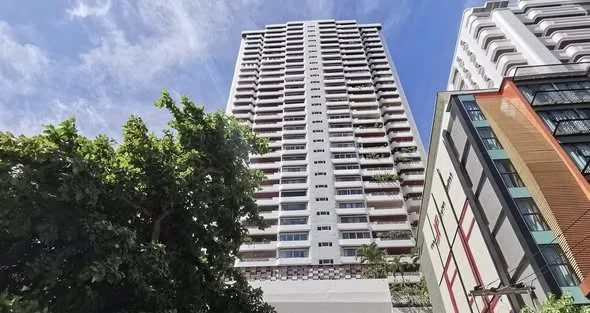 4 Bedroom condo in Wattana Heights