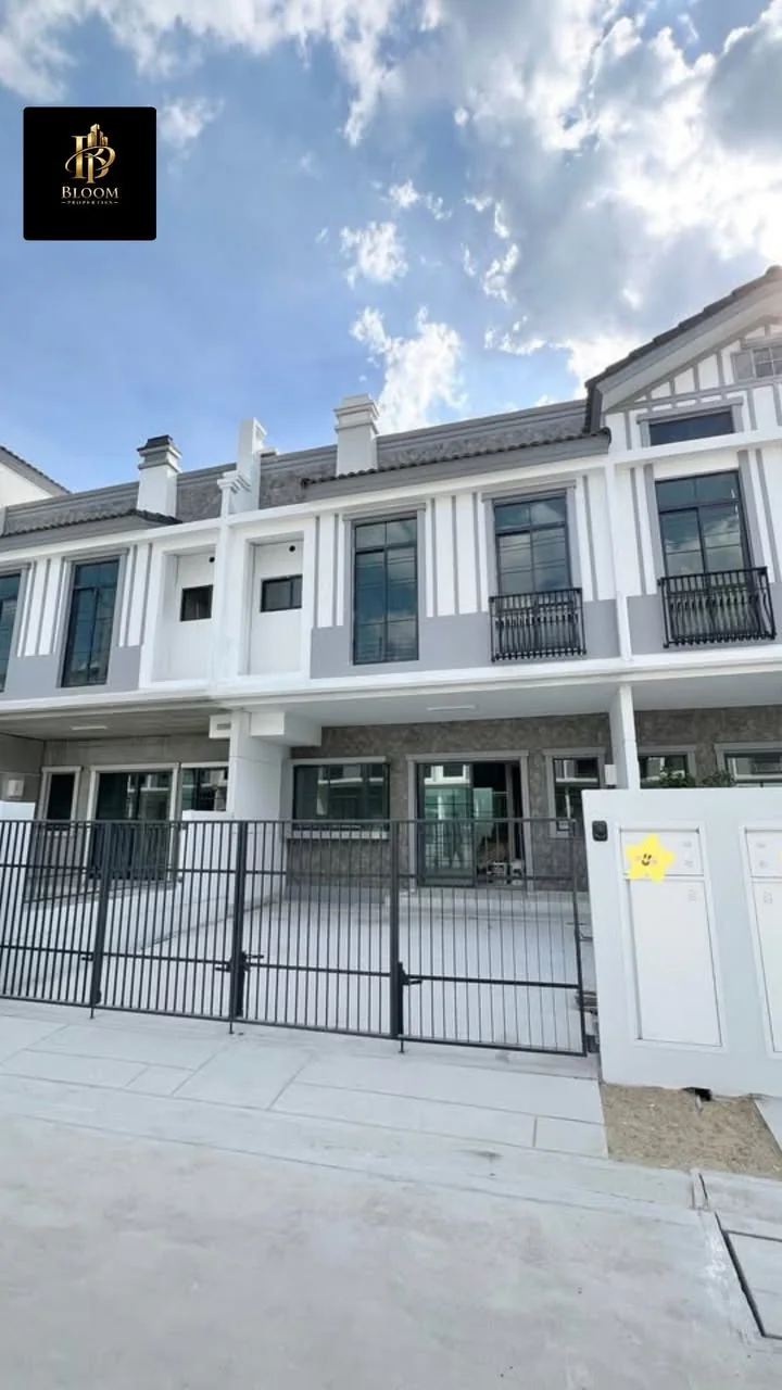 3 Bedroom condo in Centro Srinakarin-Bangna