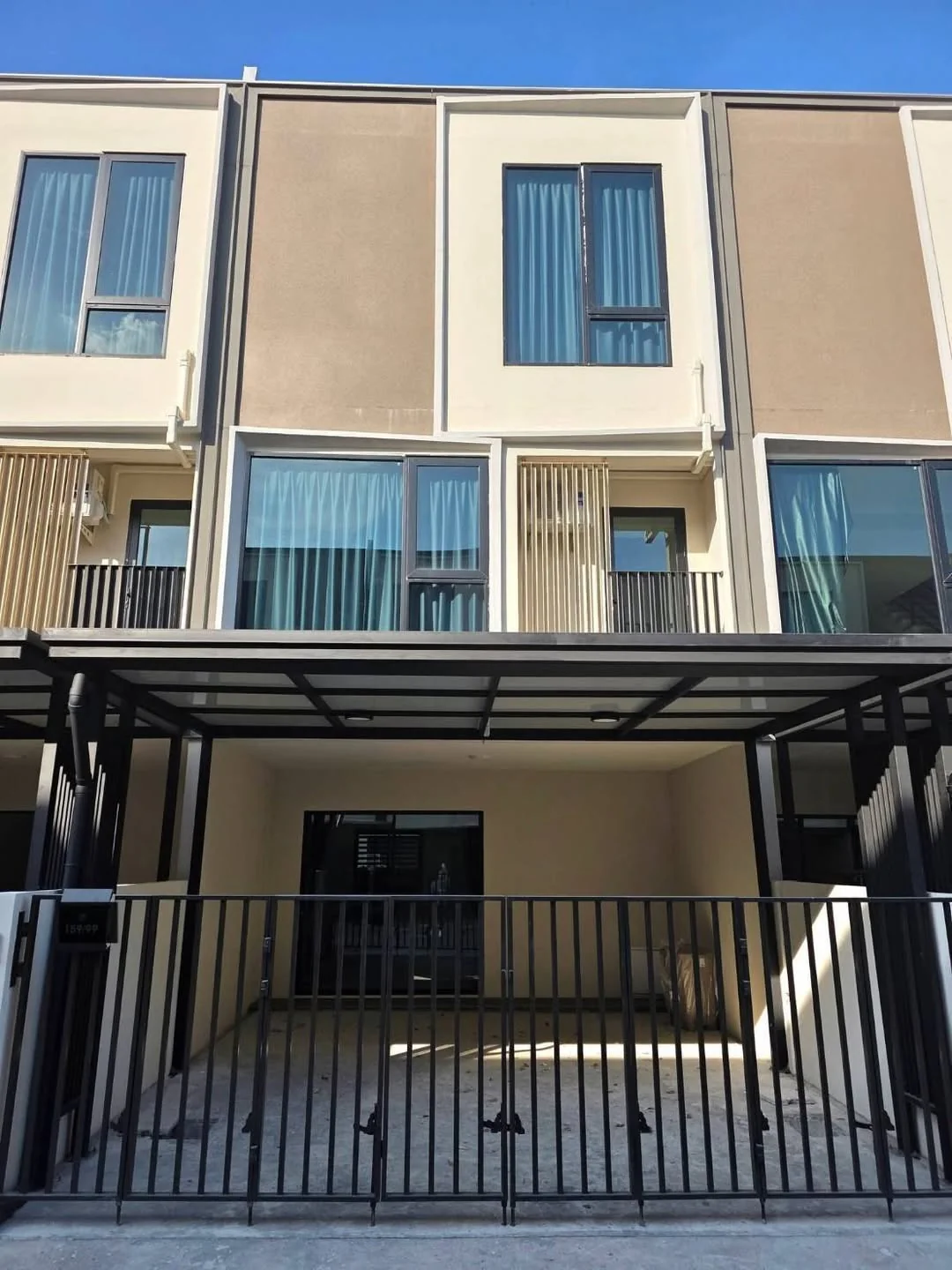 2 Bedroom condo in Altitude Kraf Bangna