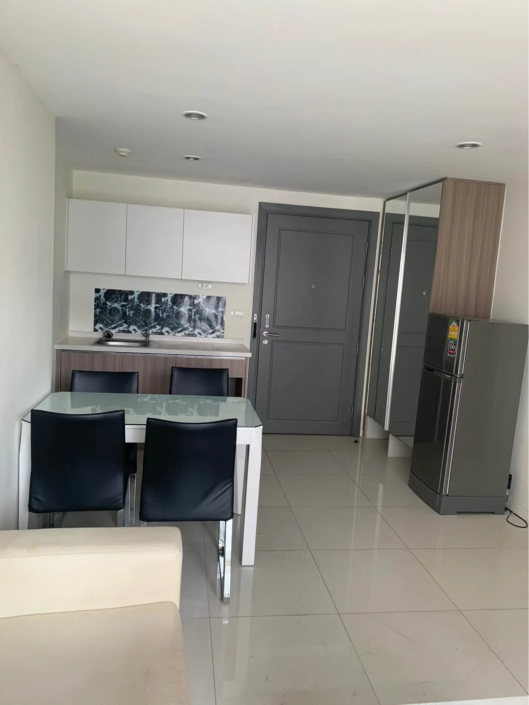 2 Bedroom condo in Elements Srinakarin