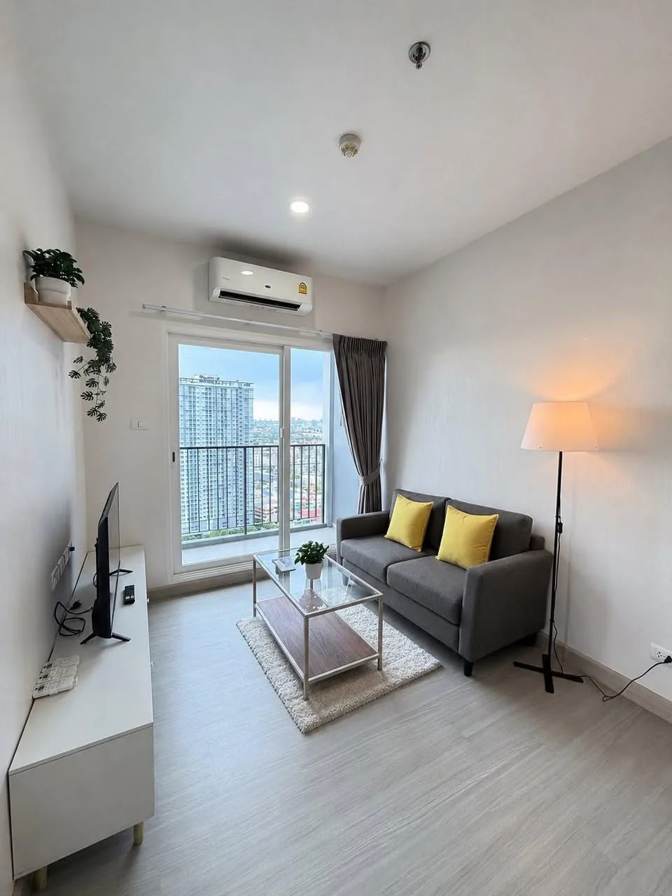 2 Bedroom condo in Supalai Loft Sathorn-Ratchaphruek