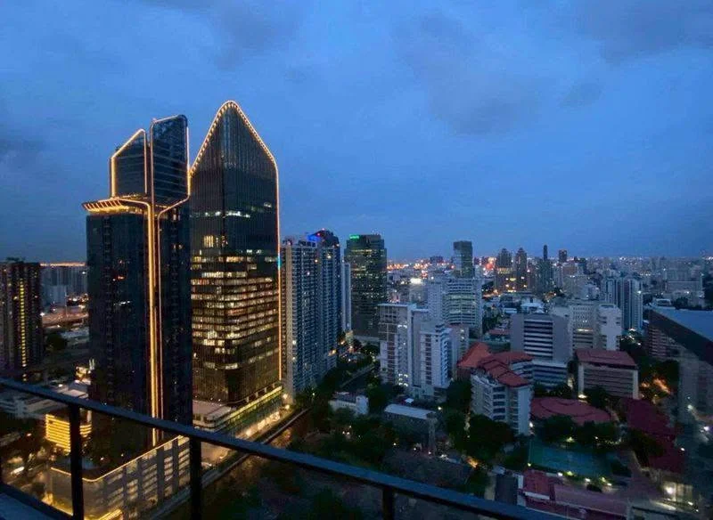 2 Bedroom condo in The Lofts Asoke