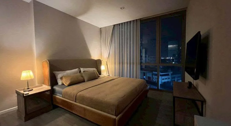 2 Bedroom condo in The Room Sukhumvit 69