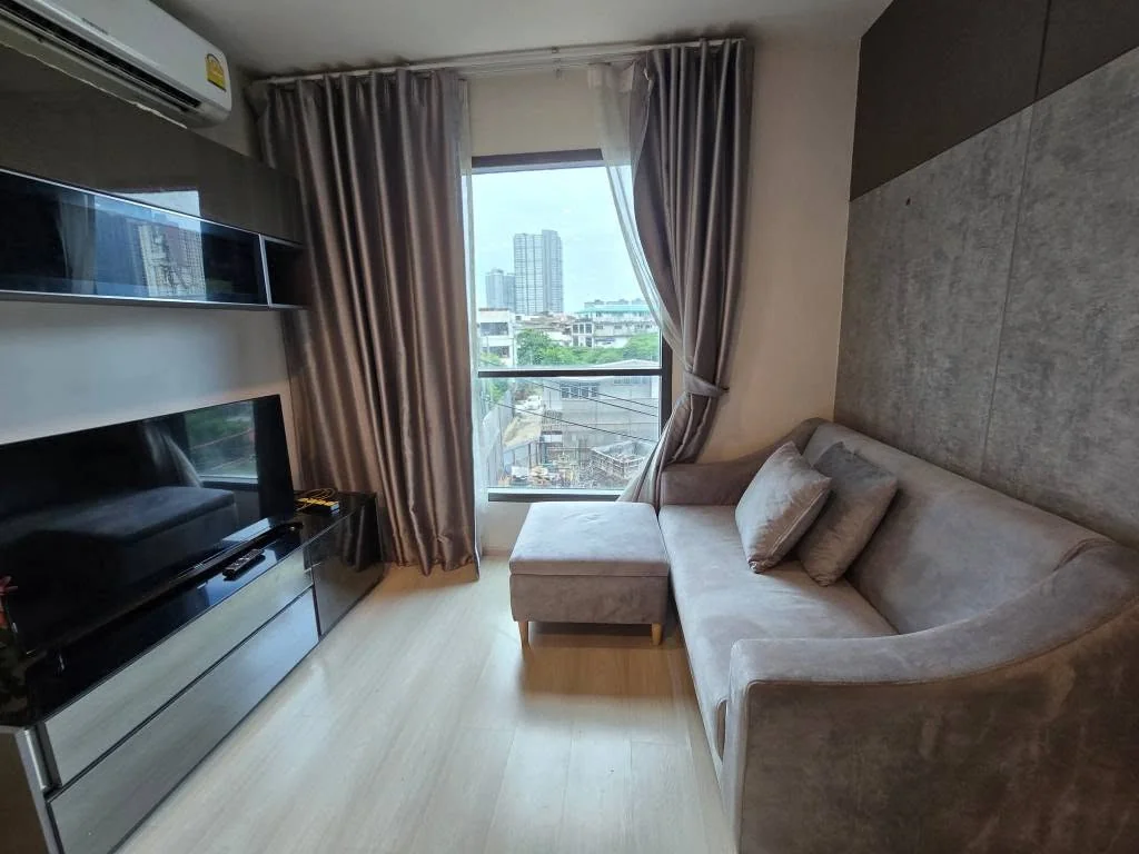 2 Bedroom condo in Life Sukhumvit 48