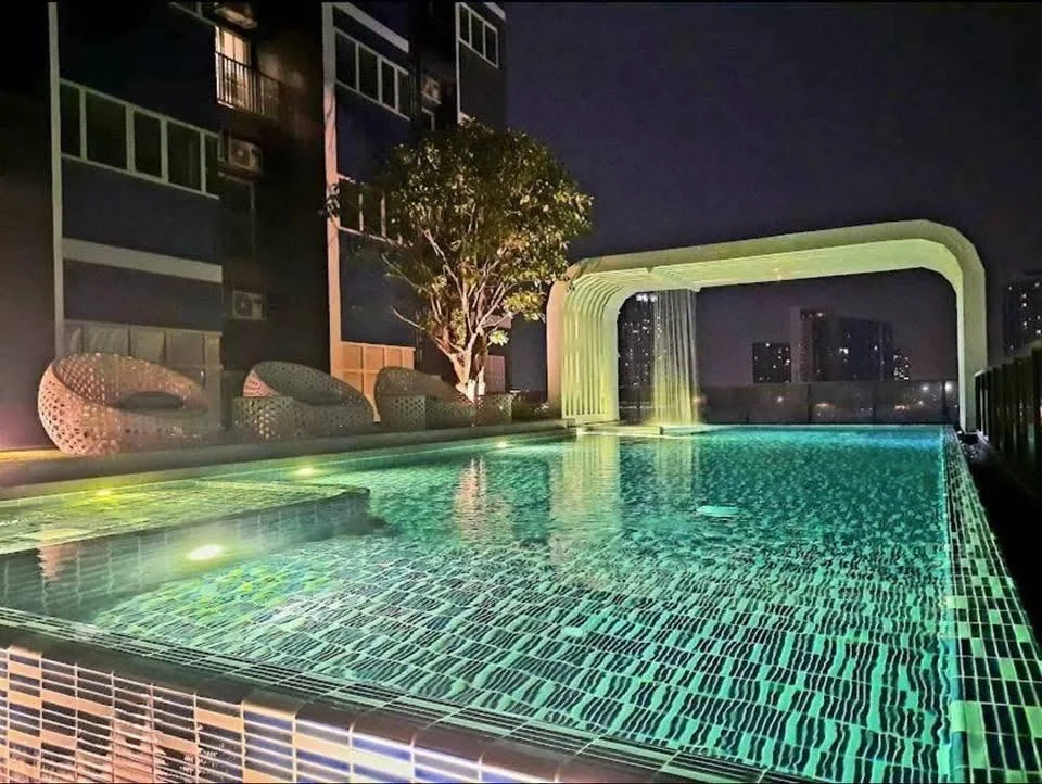1 Bedroom condo in Metro Sky Wutthakat