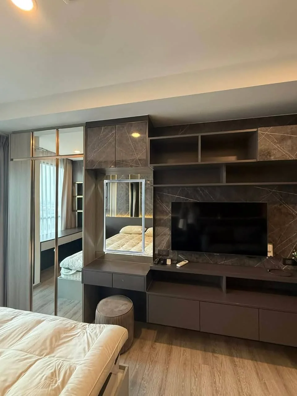 1 Bedroom condo in KnightsBridge Space Sukhumvit-Rama 4