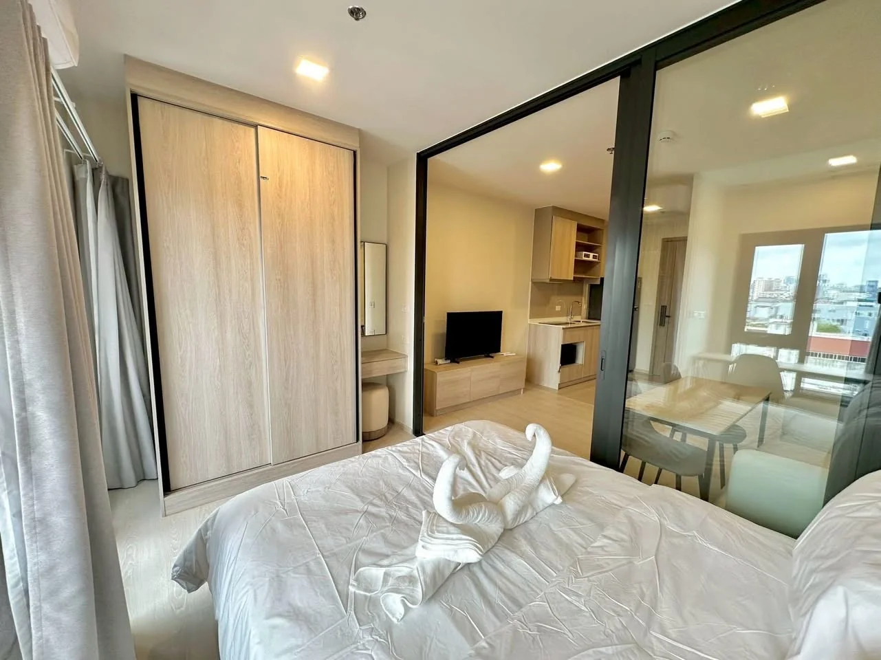 1 Bedroom condo in FLO by Sansiri