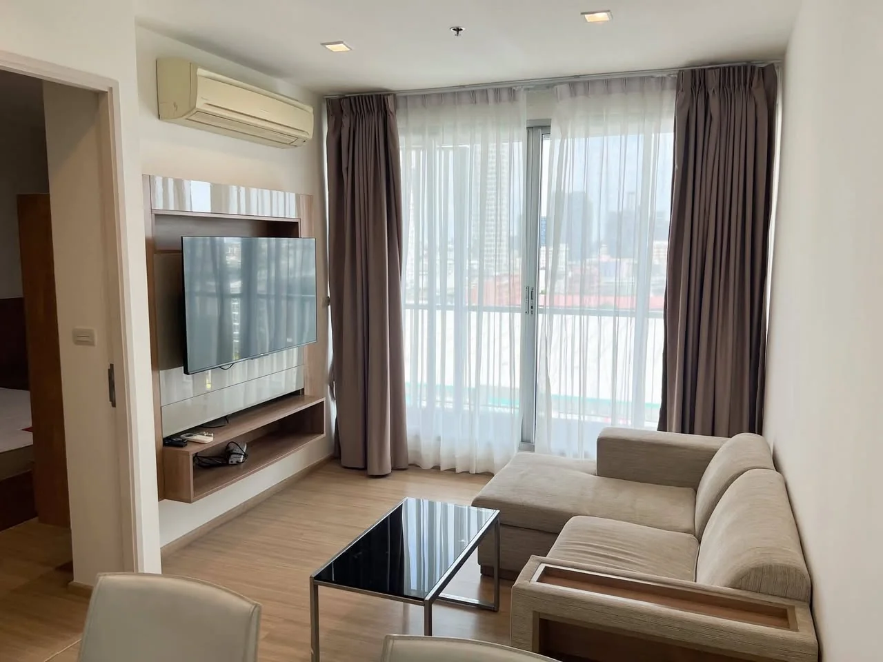 1 Bedroom condo in Rhythm Sukhumvit 50