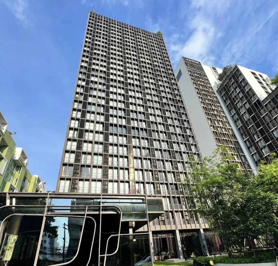 1 Bedroom condo in Noble BE33