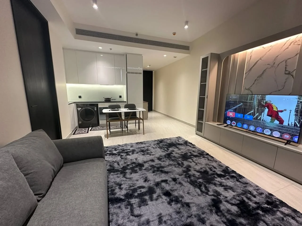 1 Bedroom condo in Tait Sathorn 12