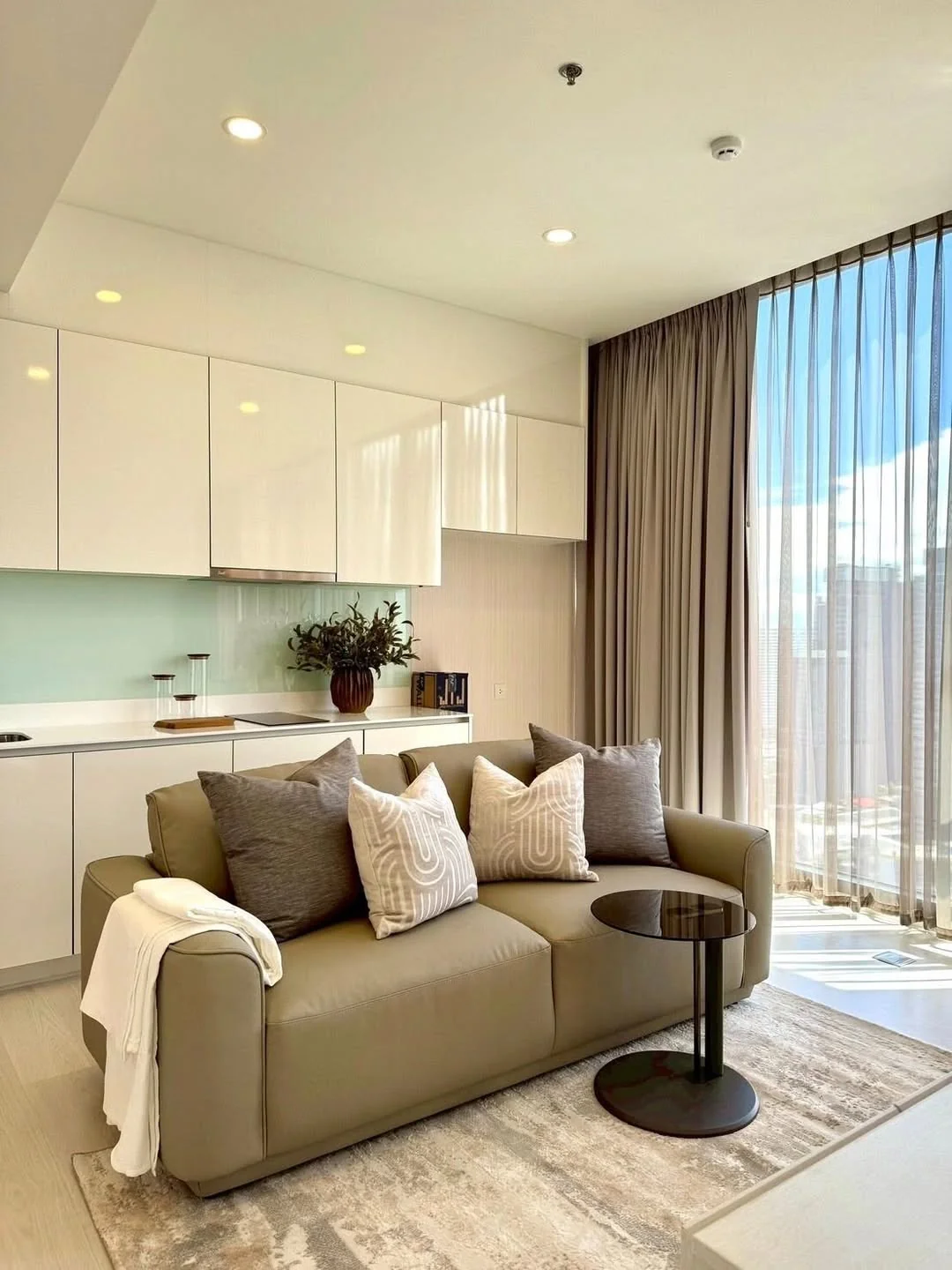 2 Bedroom condo in Mazarine Ratchayothin