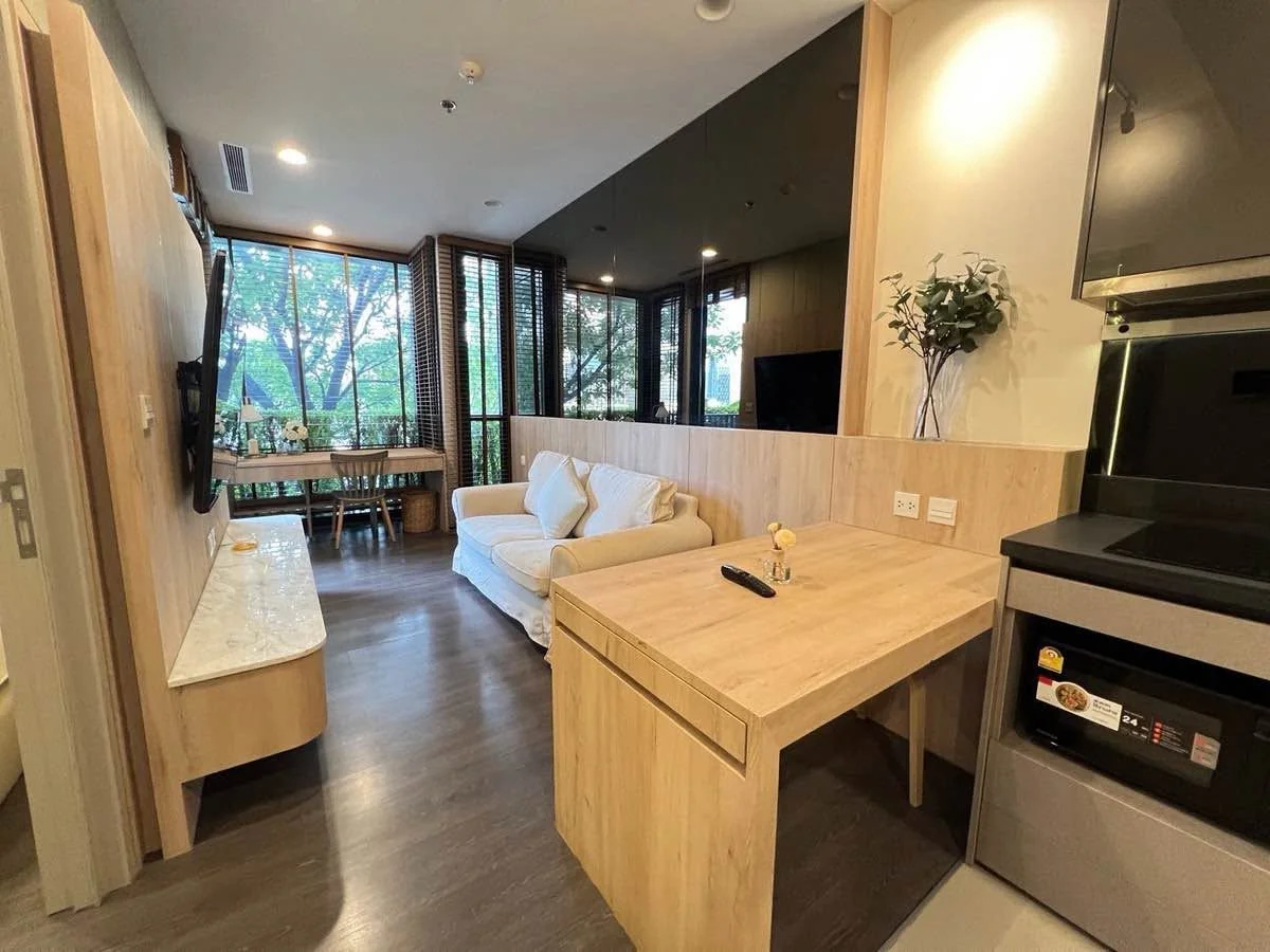 1 Bedroom condo in Oka Haus Sukhumvit 36