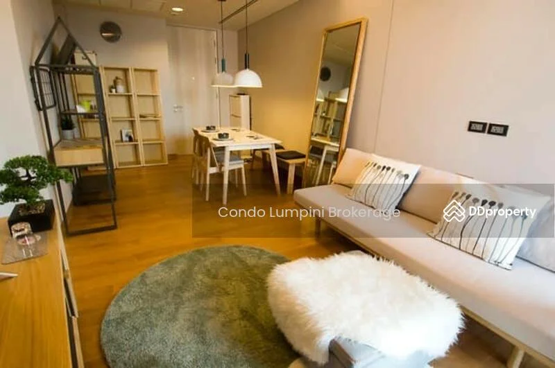 2 Bedroom condo in The Lumpini 24
