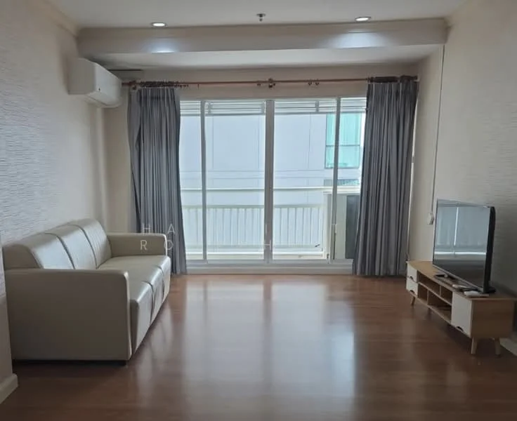 2 Bedroom condo in Grand Park View Asoke