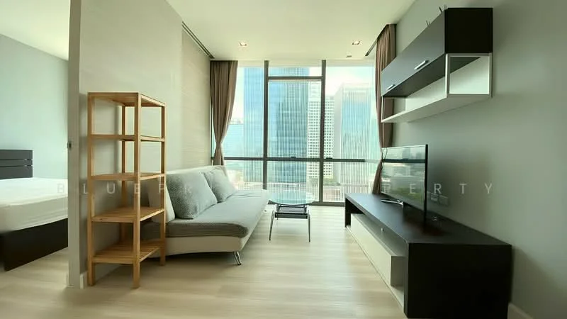 1 Bedroom condo in The Room Sukhumvit 21
