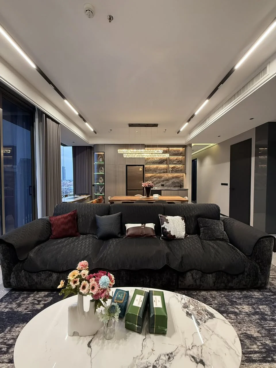 2 Bedroom condo in Rhythm Charoenkrung Pavillion