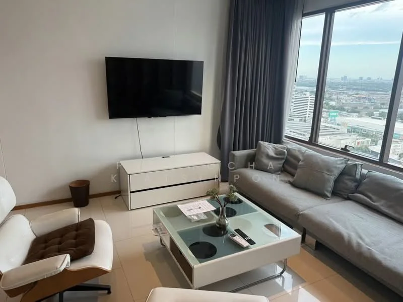 1 Bedroom condo in The Emporio Place