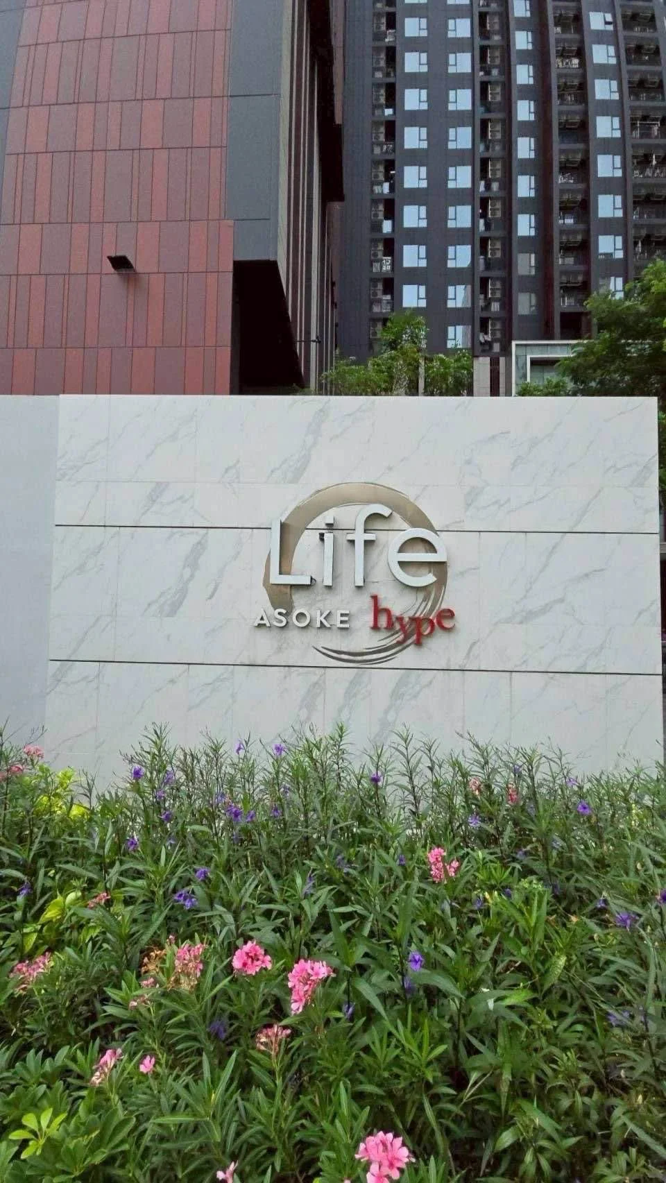 1 Bedroom condo in Life Asoke Hype