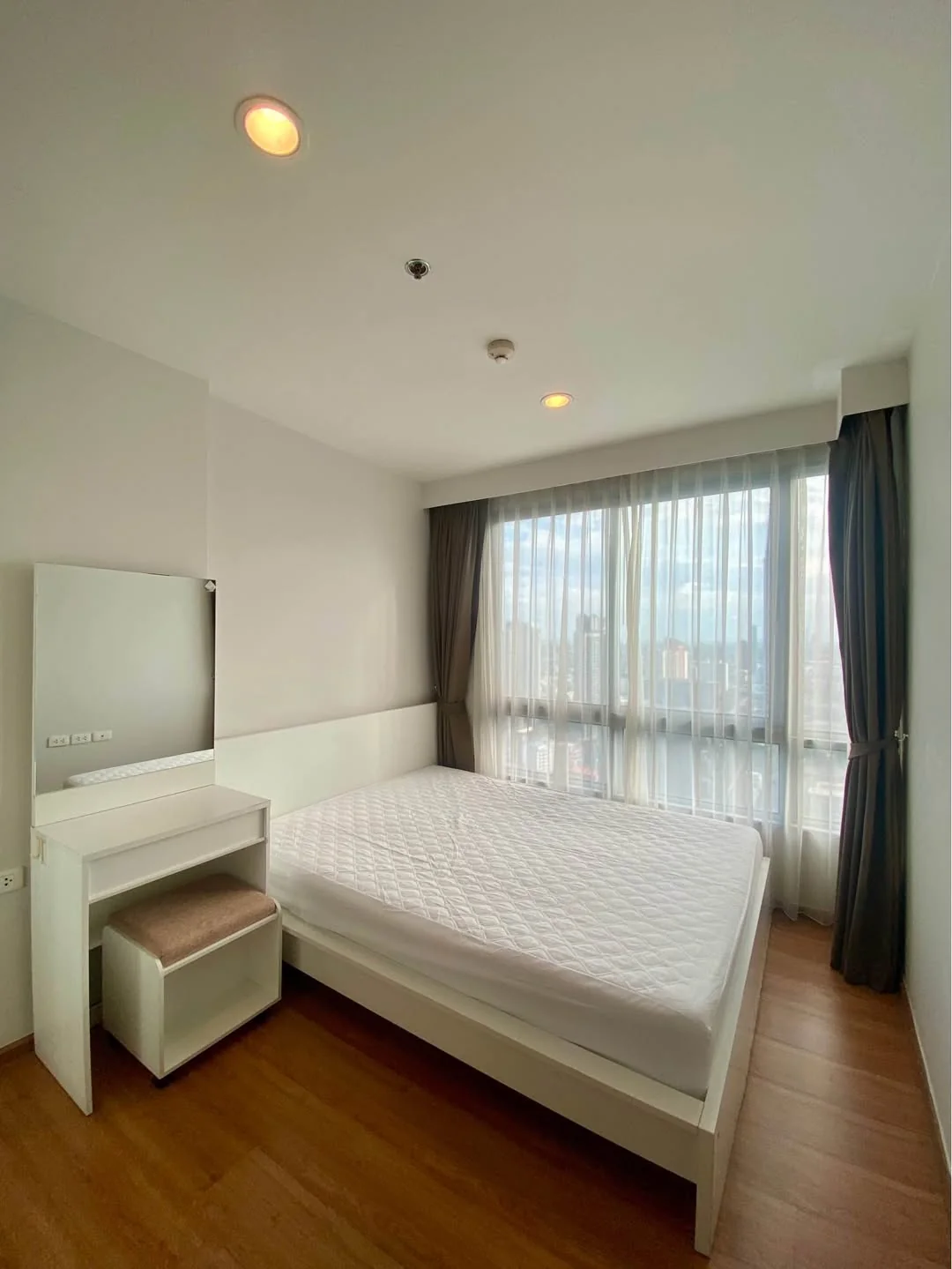 1 Bedroom condo in The Base Sukhumvit 77