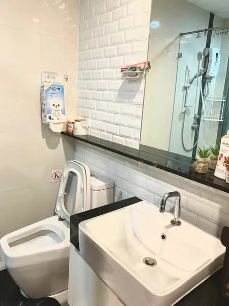 1 Bedroom condo in Wish Signature Midtown Siam