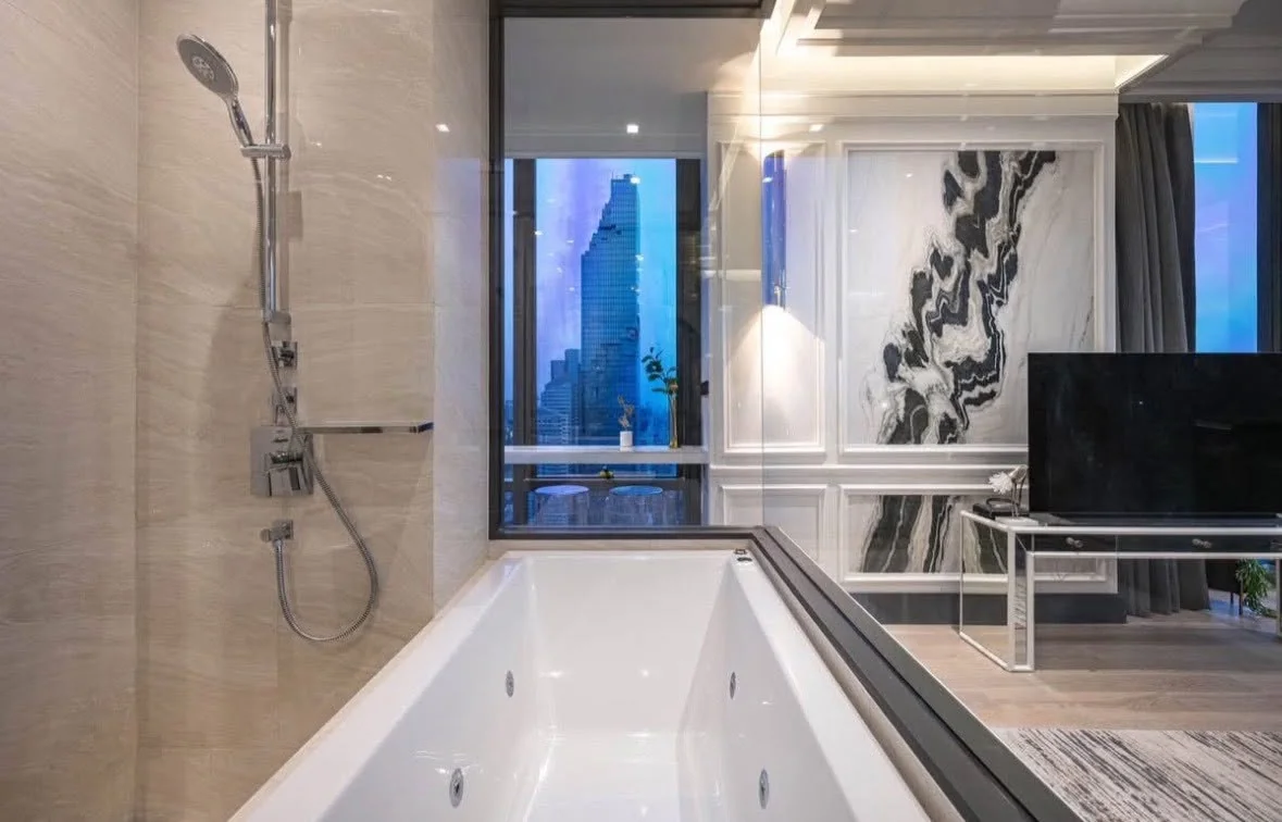 1 Bedroom condo in ASHTON Silom