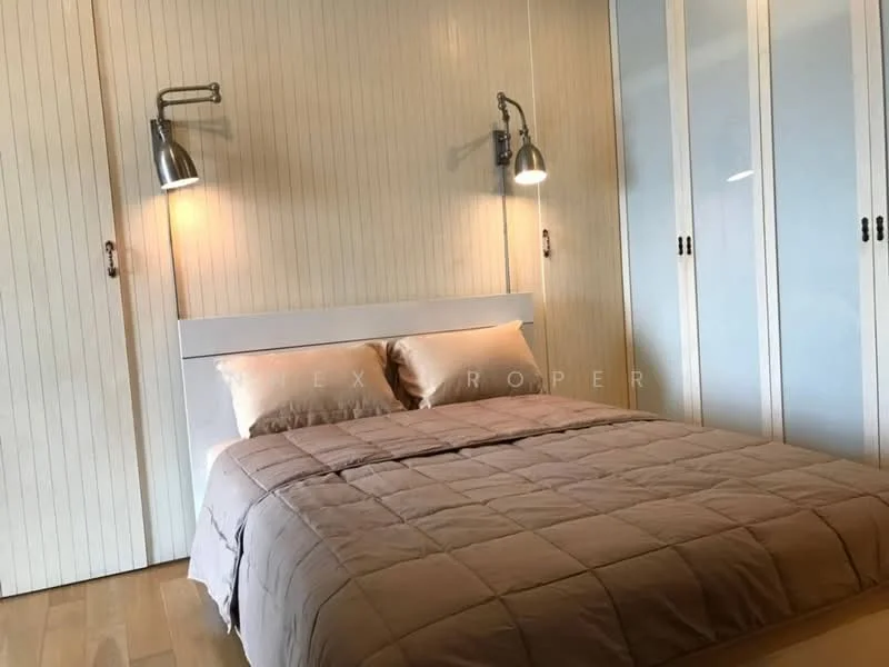 2 Bedroom condo in Hive Sathorn
