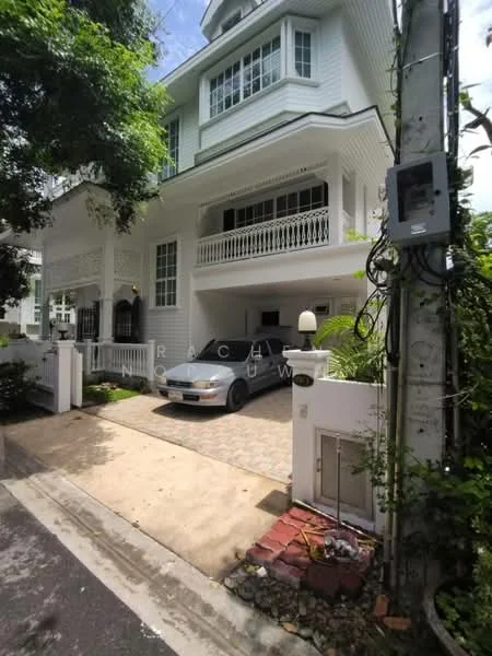 4 Bedroom condo in Fantasia Villa 3