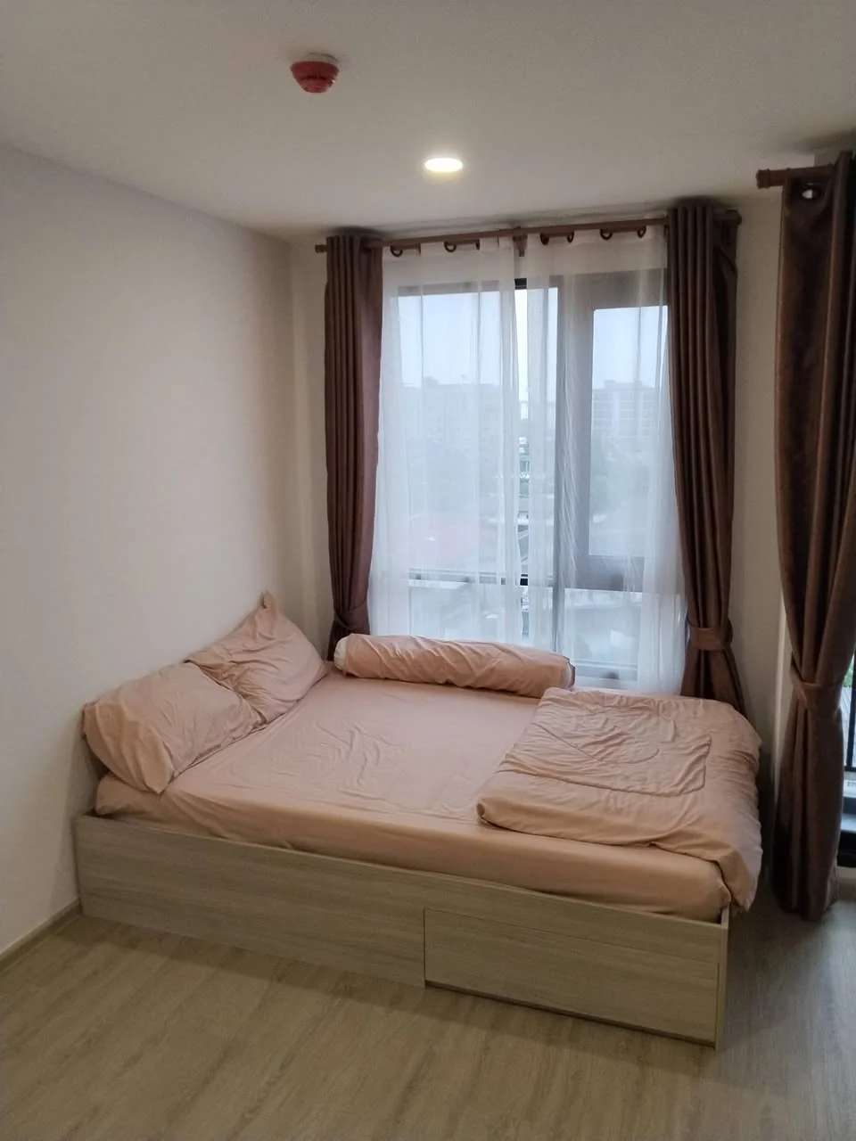 Studio condo in Brompton Pet Friendly Samrong Station : บรอมป์ตัน เพ็ท เฟรนด์ลี่ สำโรง