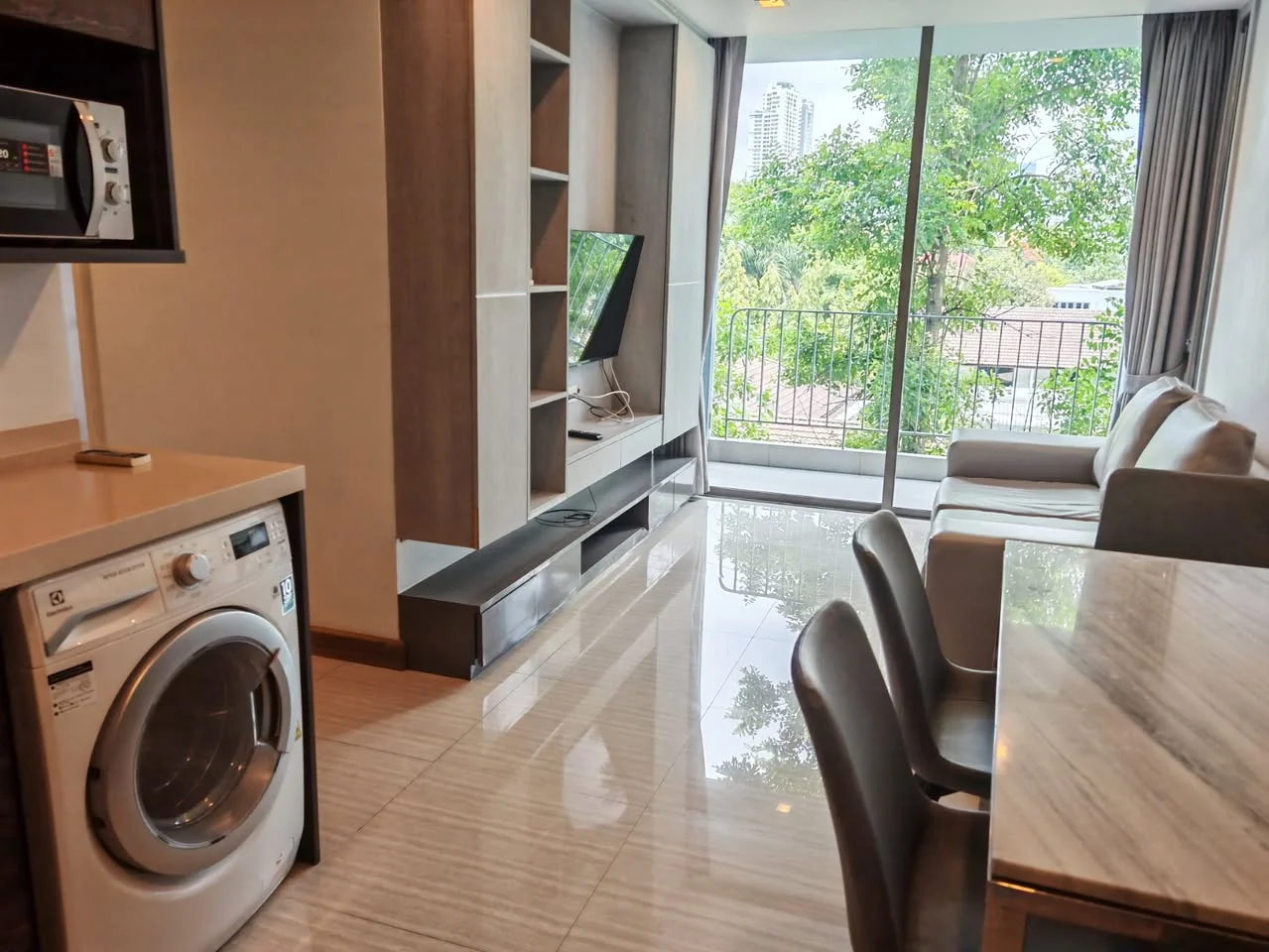 2 Bedroom condo in Downtown Forty Nine
