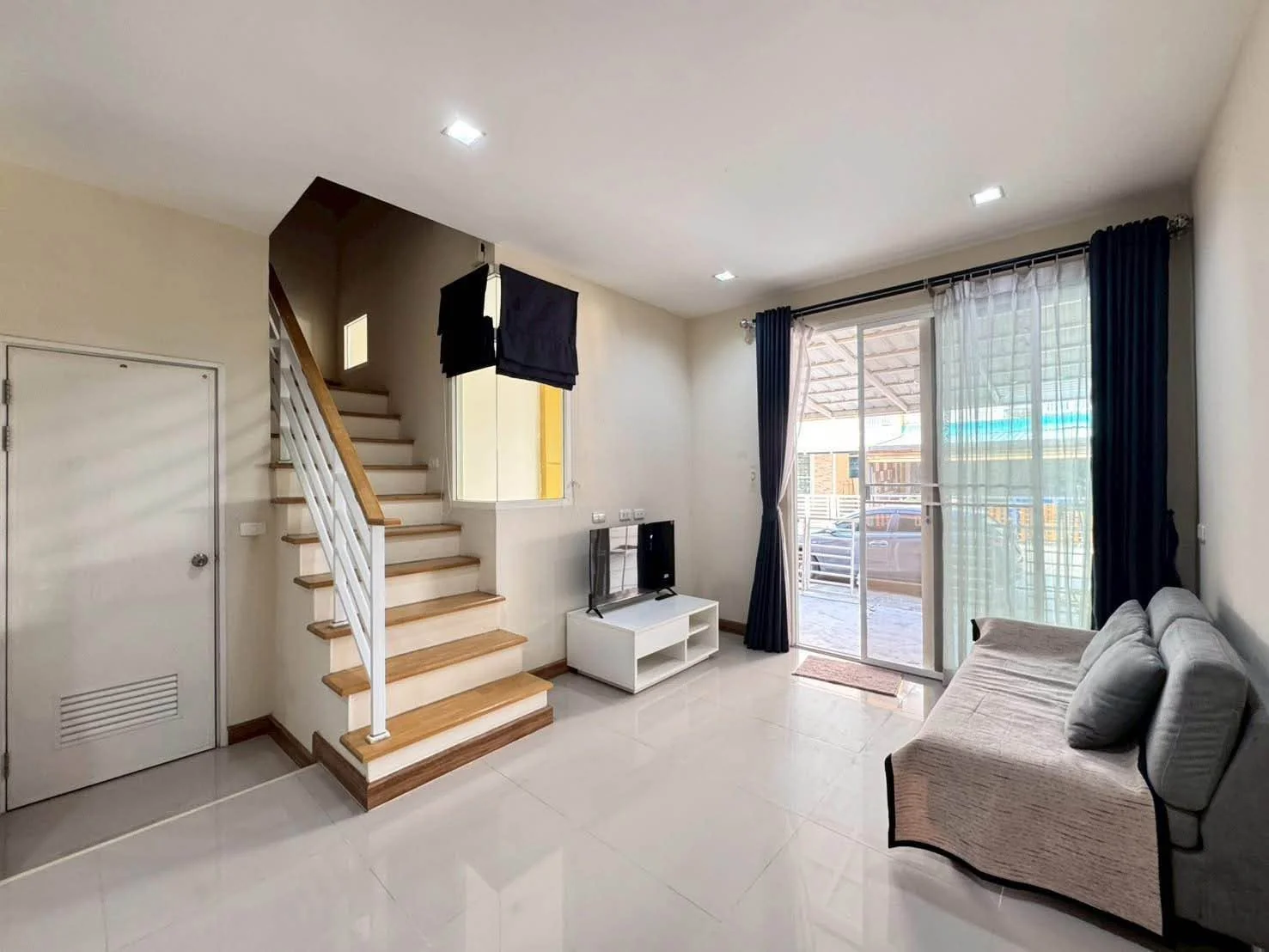 4 Bedroom condo in Golden Town Onnut-Ladkrabang