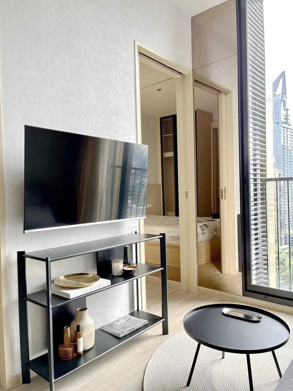 1 Bedroom condo in Noble State 39