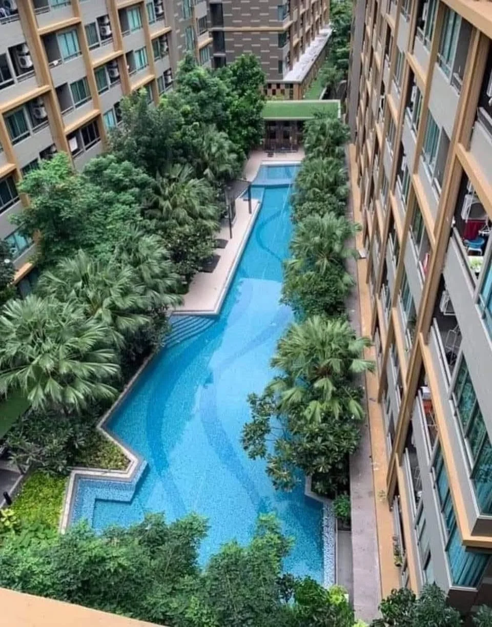 2 Bedroom condo in Metro Luxe Ratchada