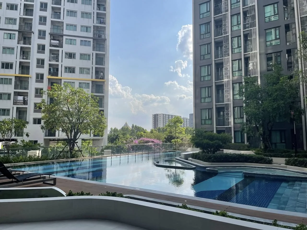 2 Bedroom condo in KnightsBridge Phaholyothin Interchange