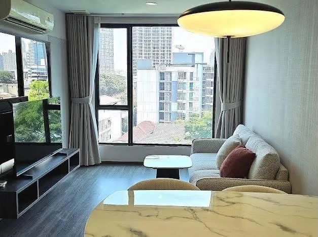 2 Bedroom condo in IDEO Mobi Sukhumvit 40