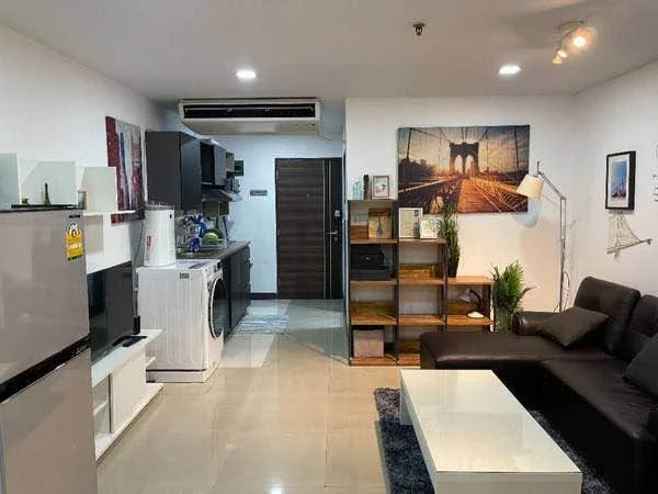 Studio condo in Sukhumvit Suite