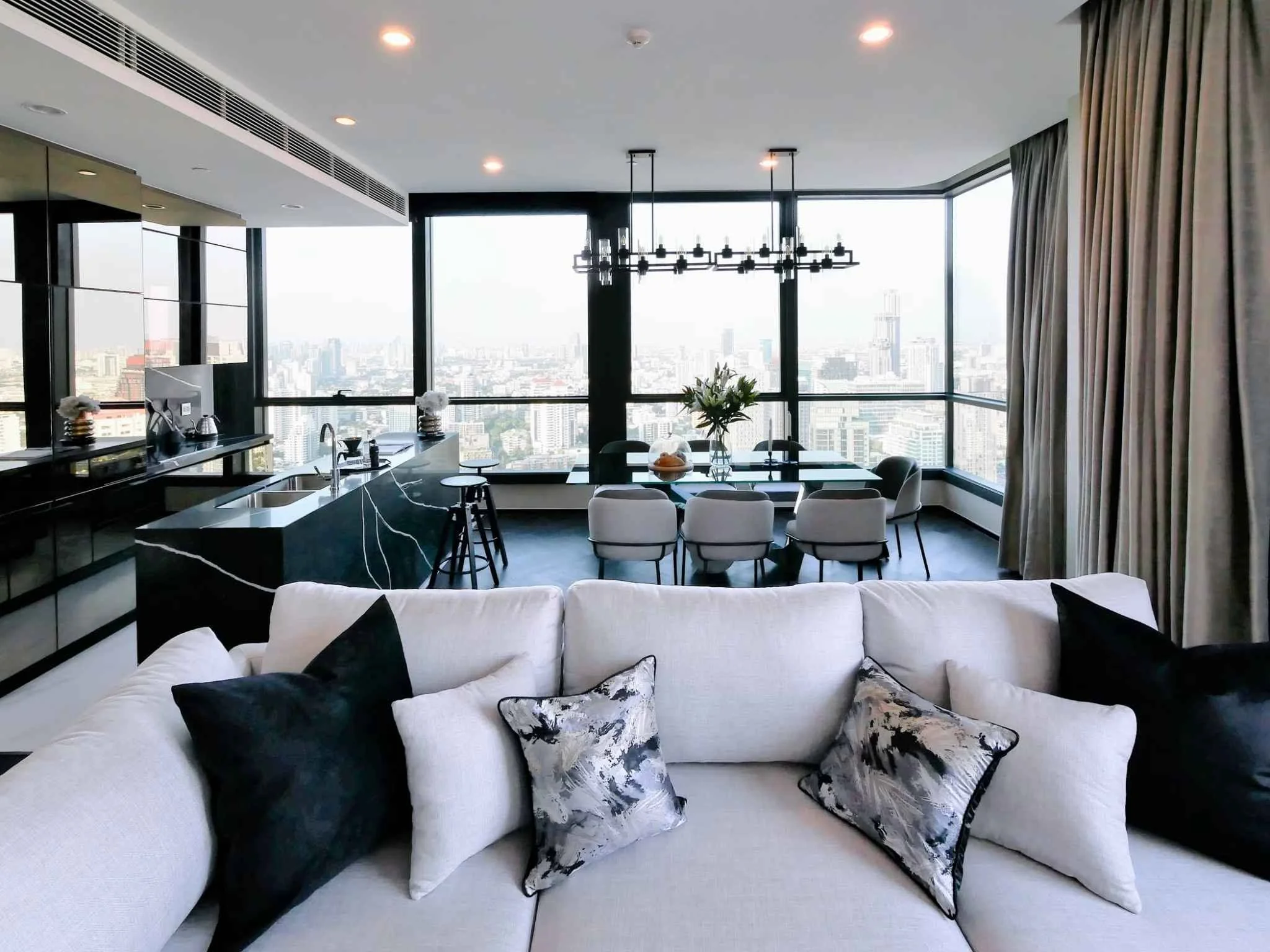 3 Bedroom condo in The Esse Sukhumvit 36