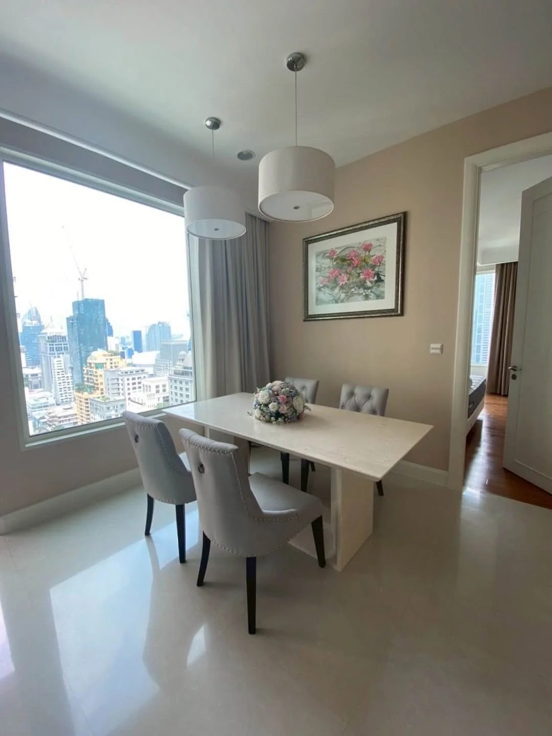 2 Bedroom condo in Q Langsuan