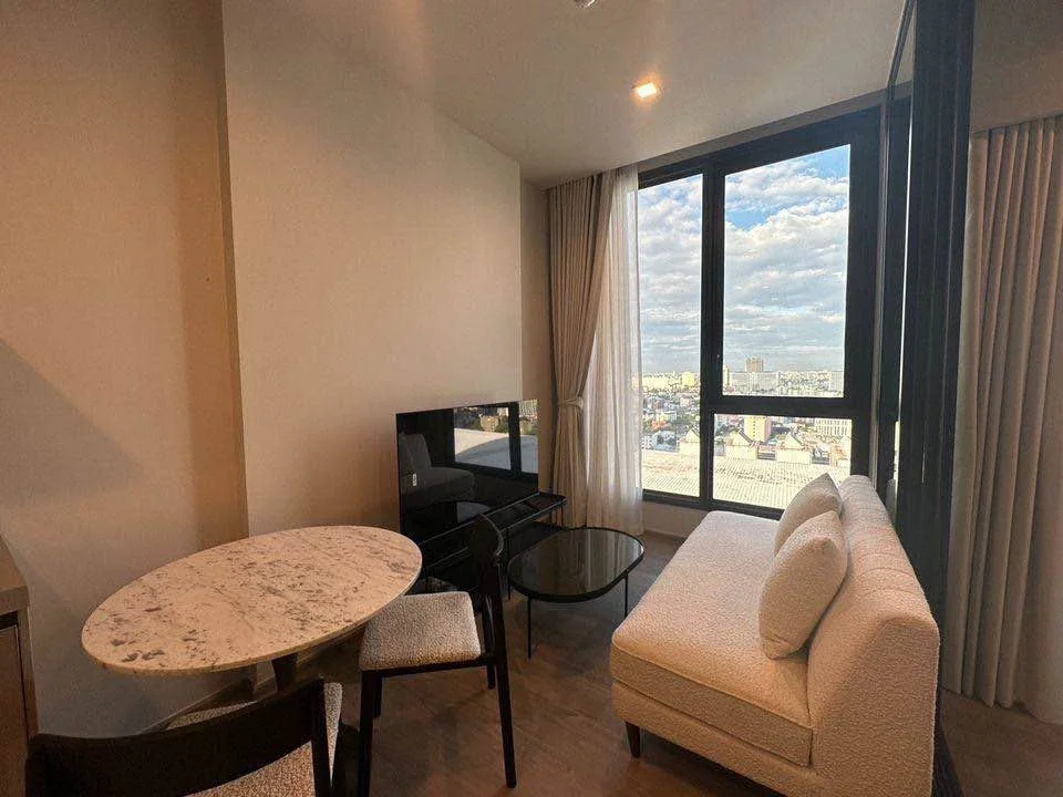 1 Bedroom condo in The Crest Park Residences