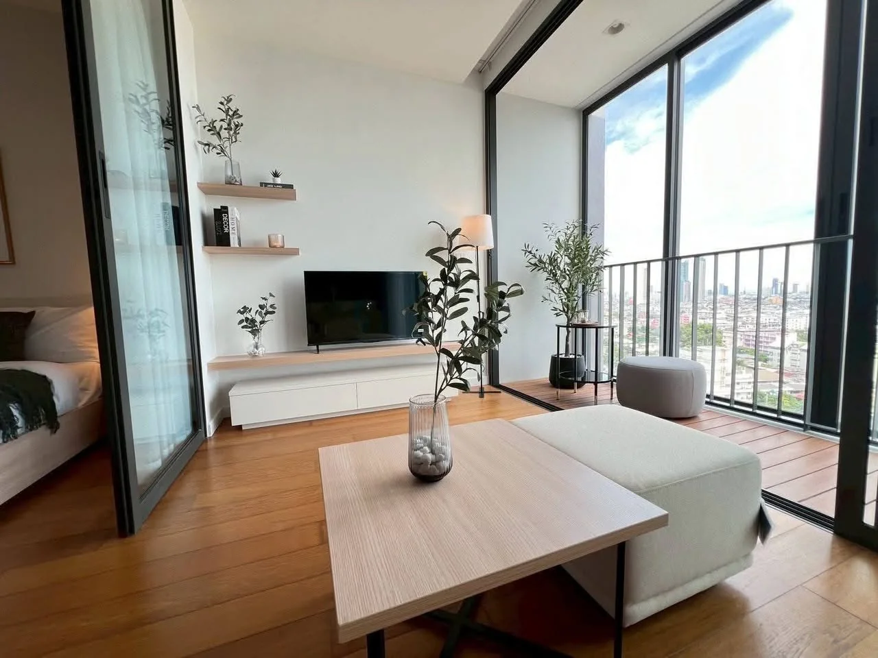 1 Bedroom condo in Bright Wongwian Yai