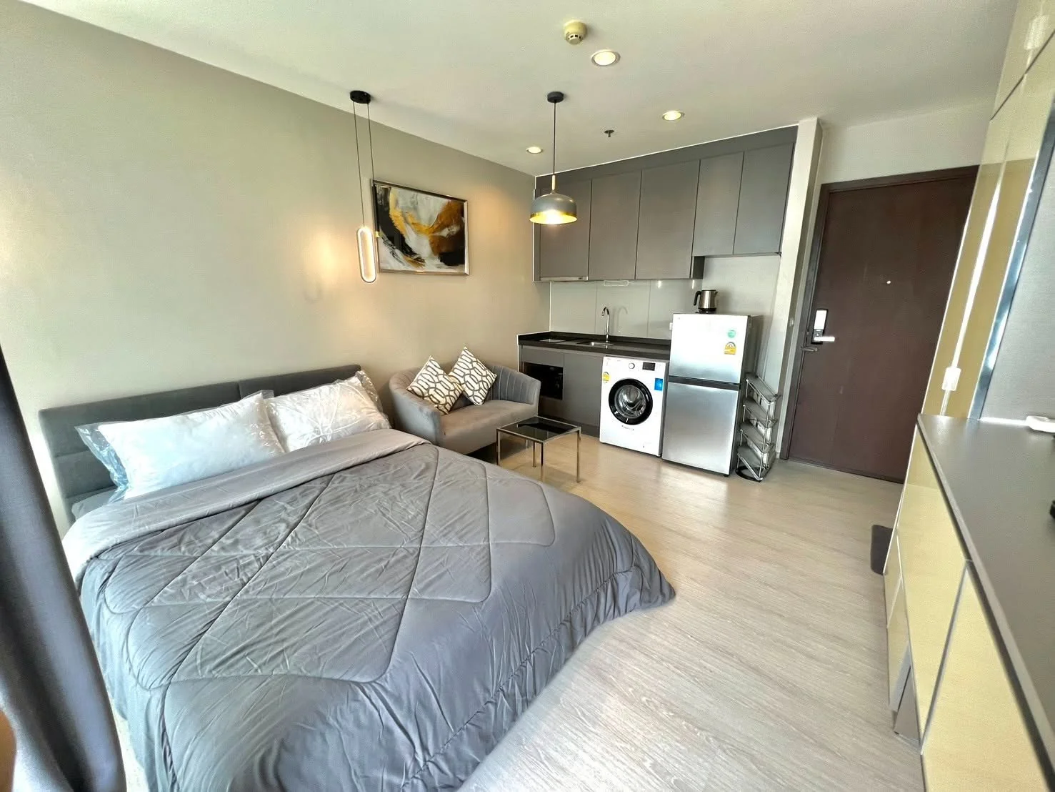 Studio condo in Rhythm Asoke