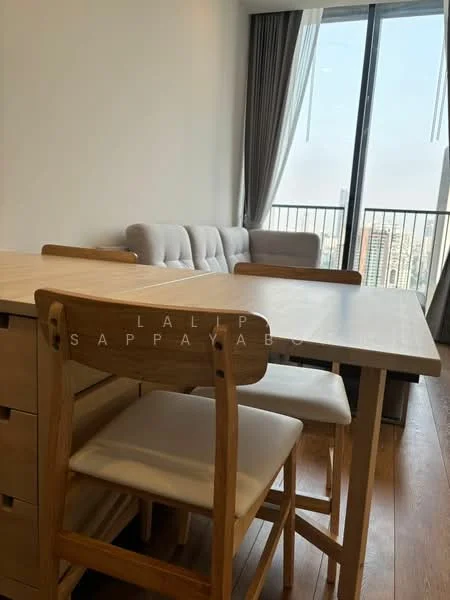 2 Bedroom condo in Noble BE33