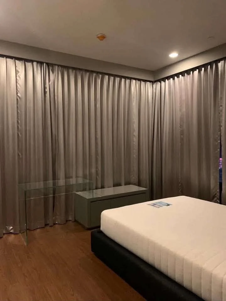 2 Bedroom condo in M Silom