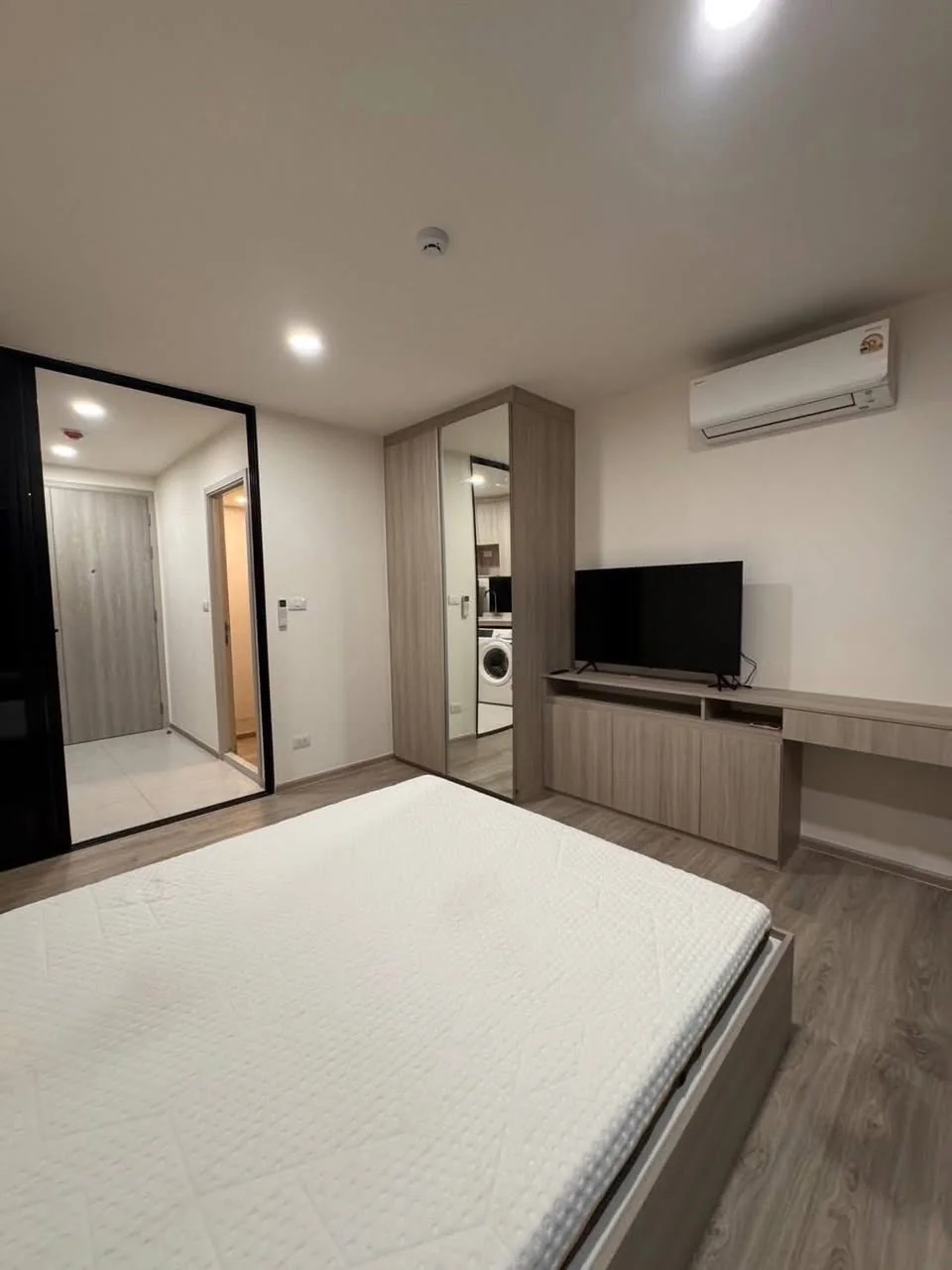 1 Bedroom condo in Origin Play Sri Udom Station