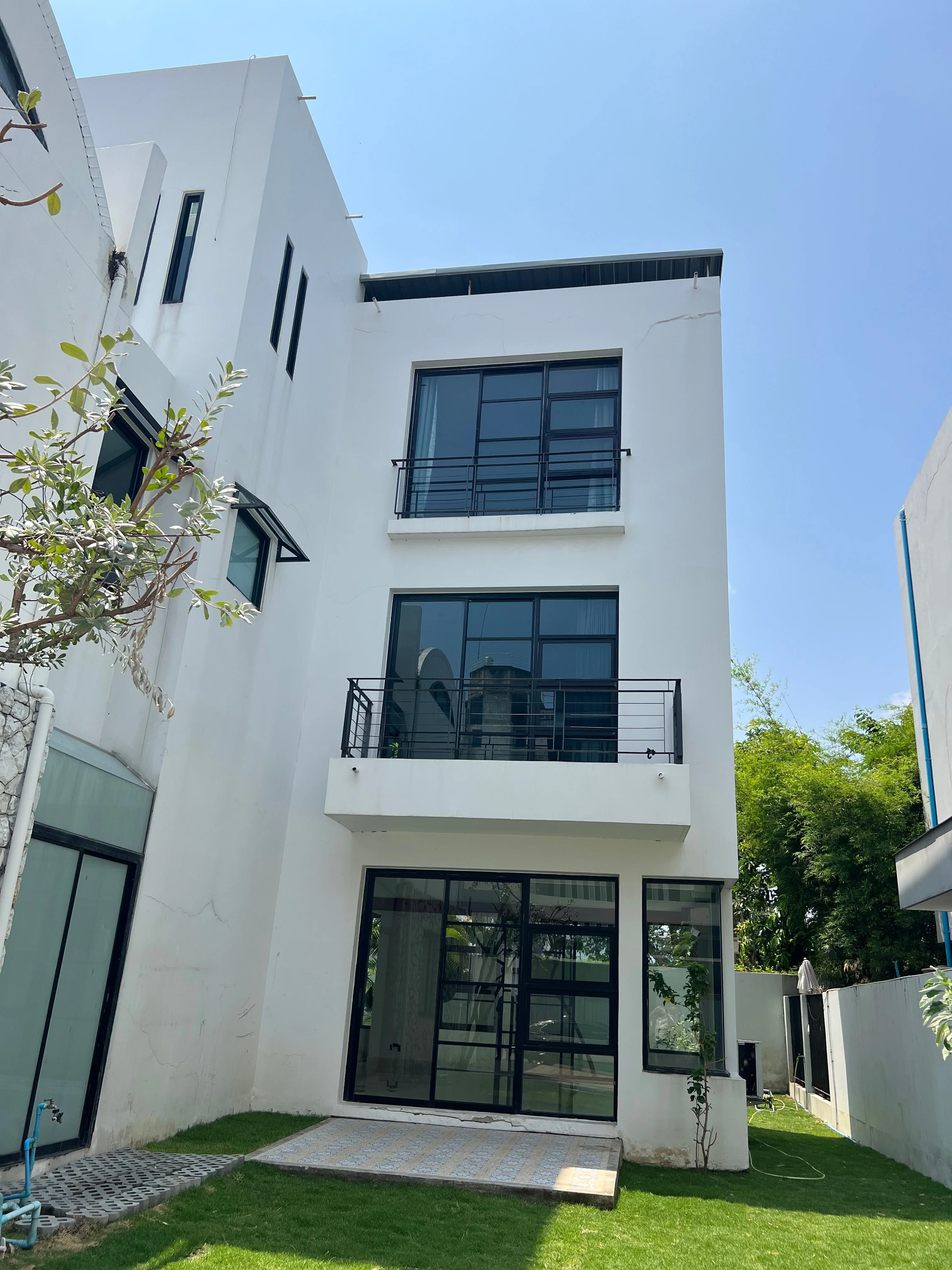 4 Bedroom condo in Casa Ekamai 28