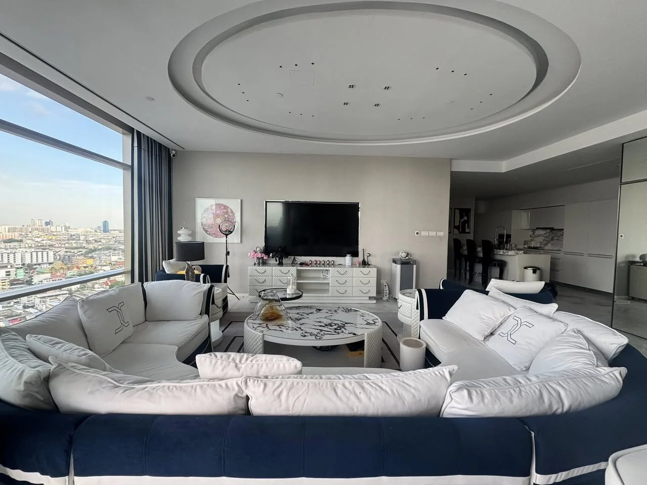3 Bedroom condo in Four Seasons Private Residences